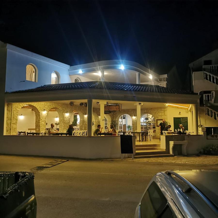 Villa Magia Sul Mare 돈제페트레케인 외부 사진