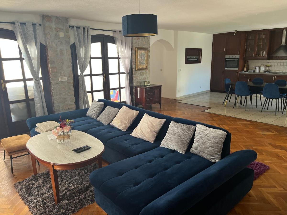 Villa Magia Sul Mare 돈제페트레케인 외부 사진